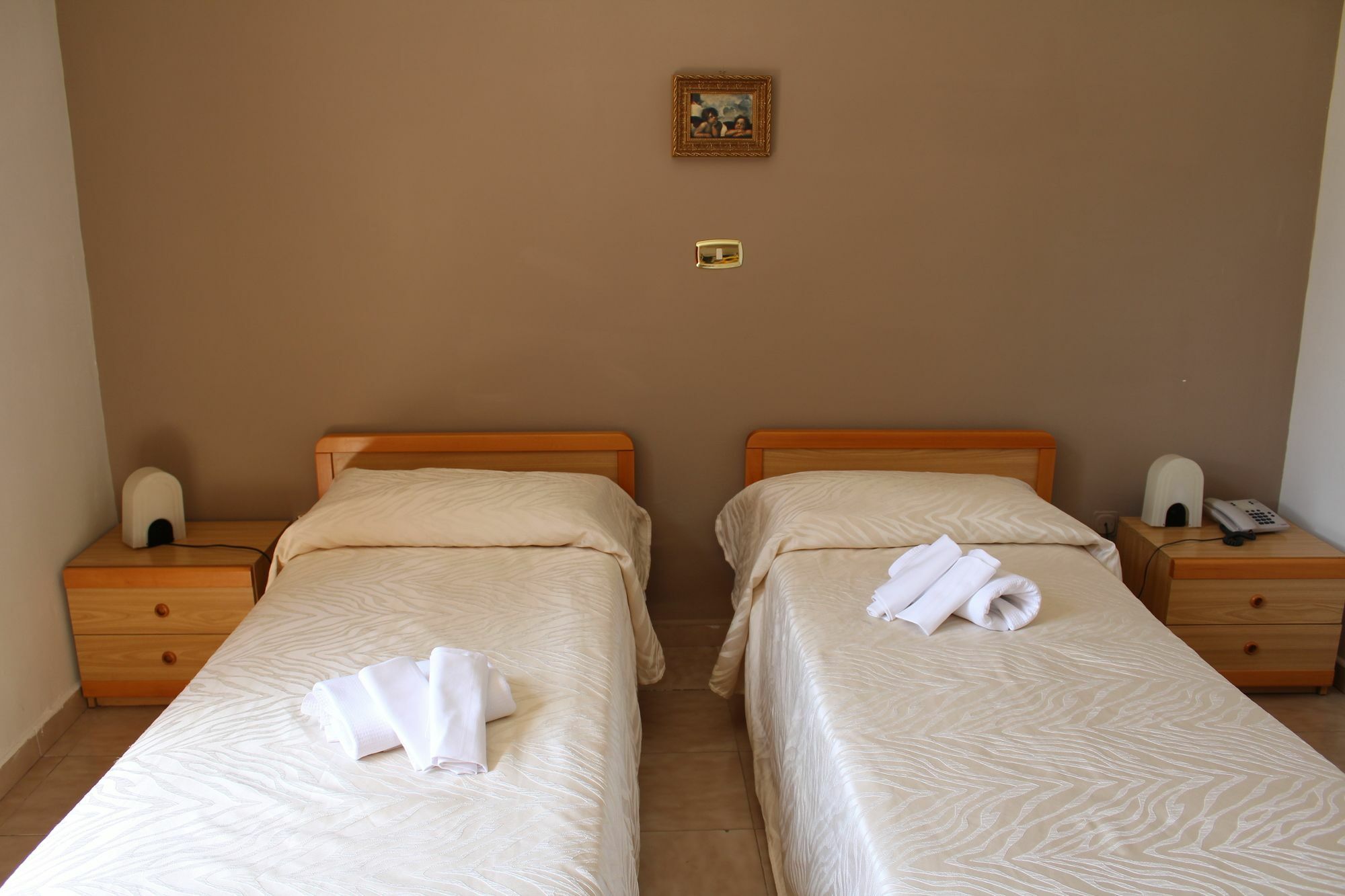 Hotel Il Santuario - Pompei Помпеи Экстерьер фото